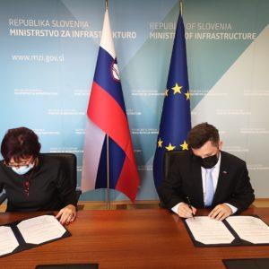 Podpis treh sporazumov o financiranju pomembnih infrastrukturnih investicij pomeni začetek urejanja ključnih prometnih izzivov v Občini Hrpelje-Kozina 2